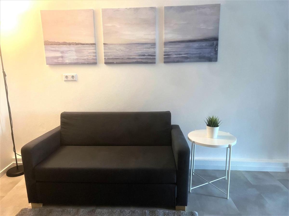 Moeblierte 3 Zimmer Apartment - Mit Smart Tv, Wlan Und Kostenfreie Parkplaetze Schloß Holte-Stukenbrock Exterior foto